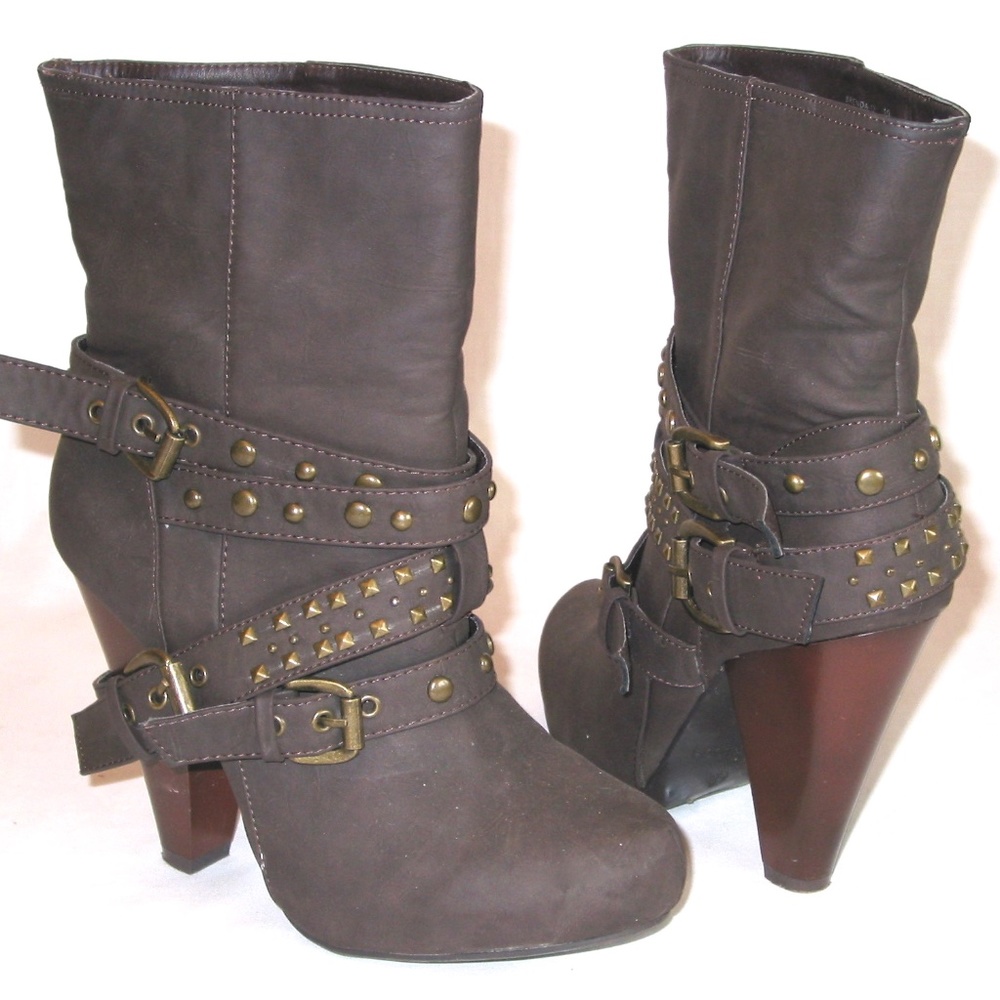 Bamboo Fur Lined Heels Boots Straps Studs Brown 10